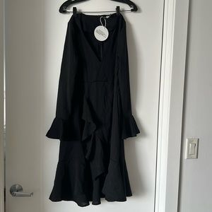 Black, boo-hoo midi dress with tags